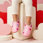 chaussons-bebe-cuir-souple-fourres-mini-coeurs-mise-en-scene-saint-valentin-3