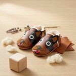 chaussons-bebe-cuir-souple-fourres-georges-le-bouledogue-vue-3-4-face-6