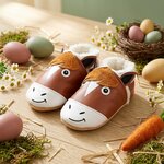 chaussons-bebe-cuir-souple-fourres-perceval-le-cheval-mise-en-scene-paques-5