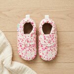 chaussons-bebe-cuir-souple-imprime-coeurs-vue-dessus-4