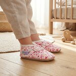 chaussons-bebe-cuir-souple-fourres-imprime-coeurs-portee-bebe-2