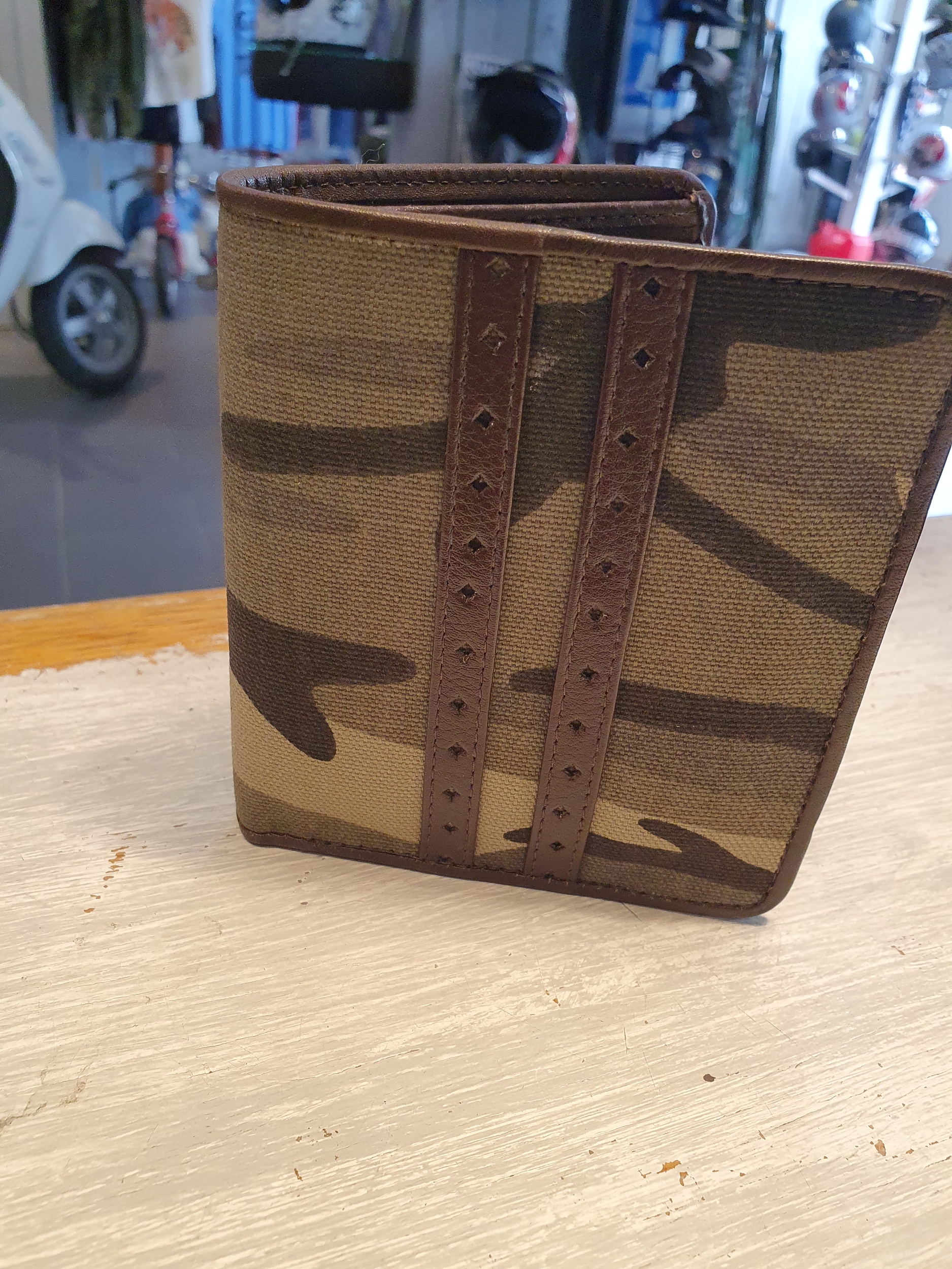 GPO Camouflage wallet 2