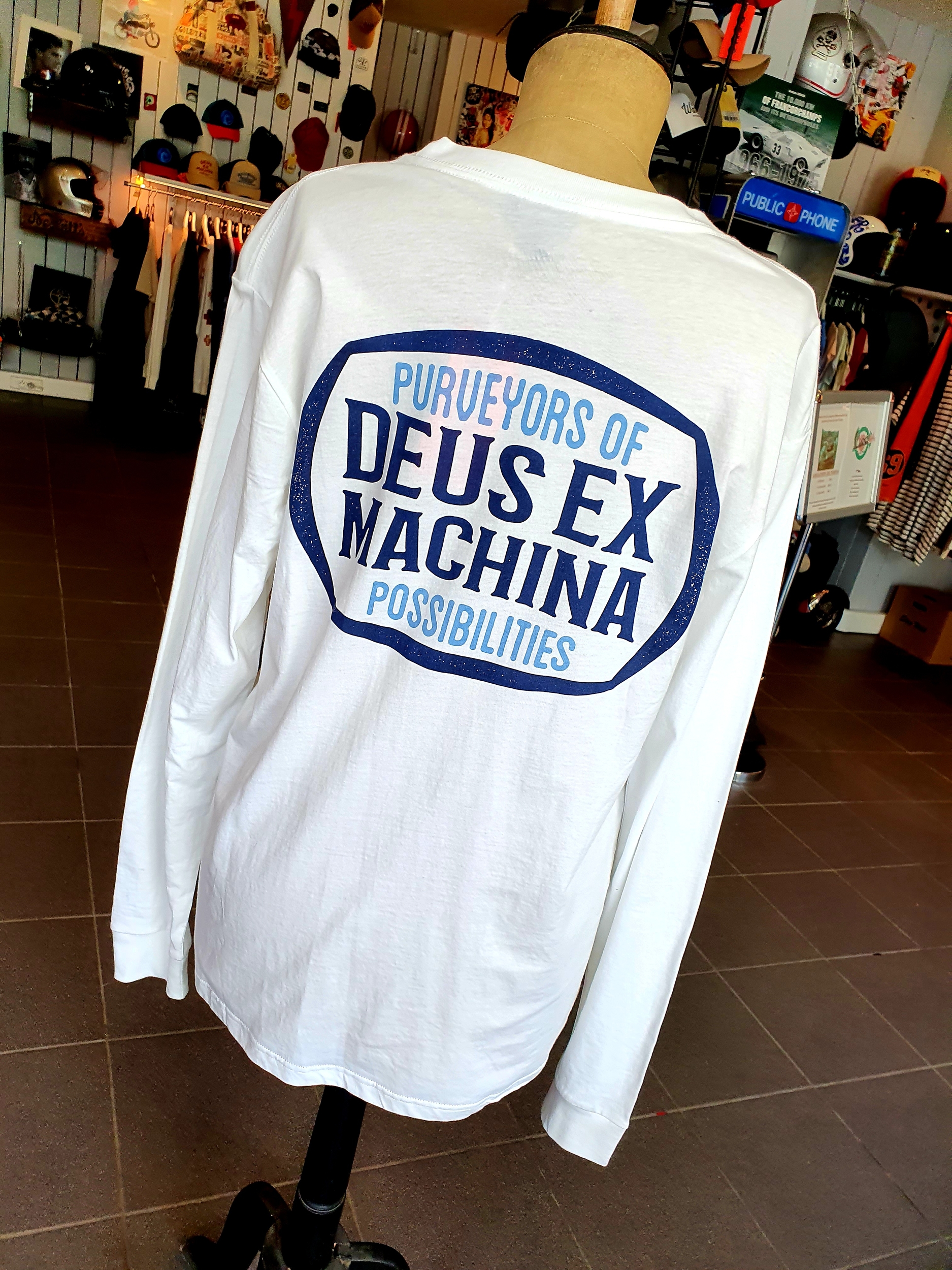 deus t shirt