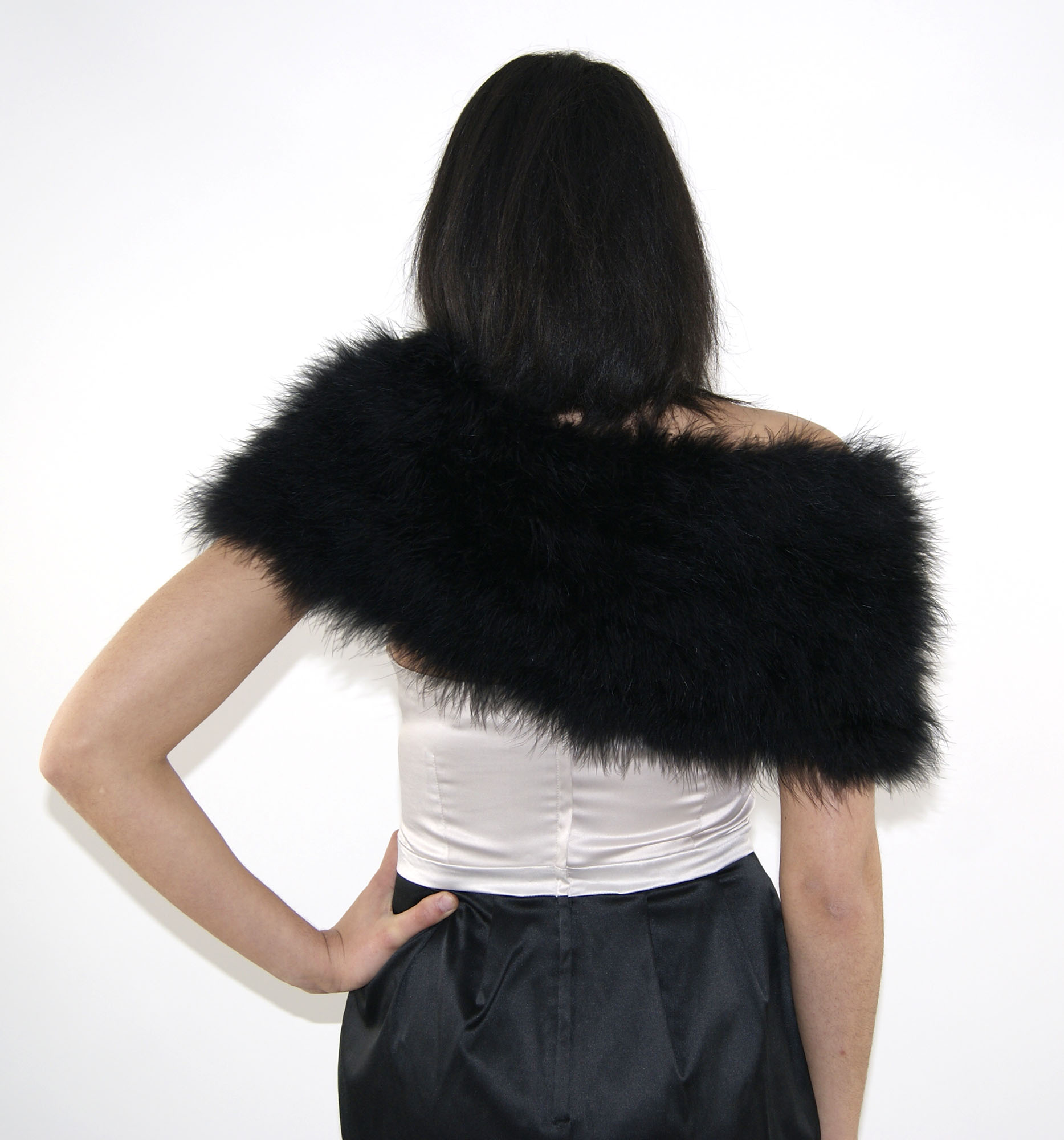 cache epaule plume beau noir