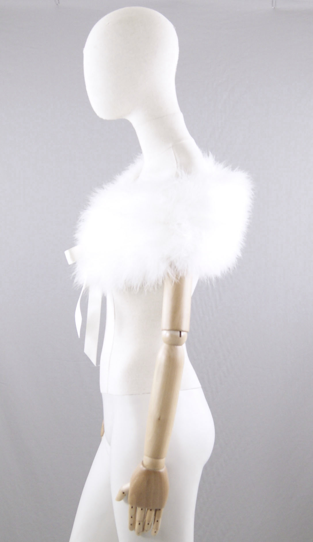 cache epaule plume dinde ecru mariage