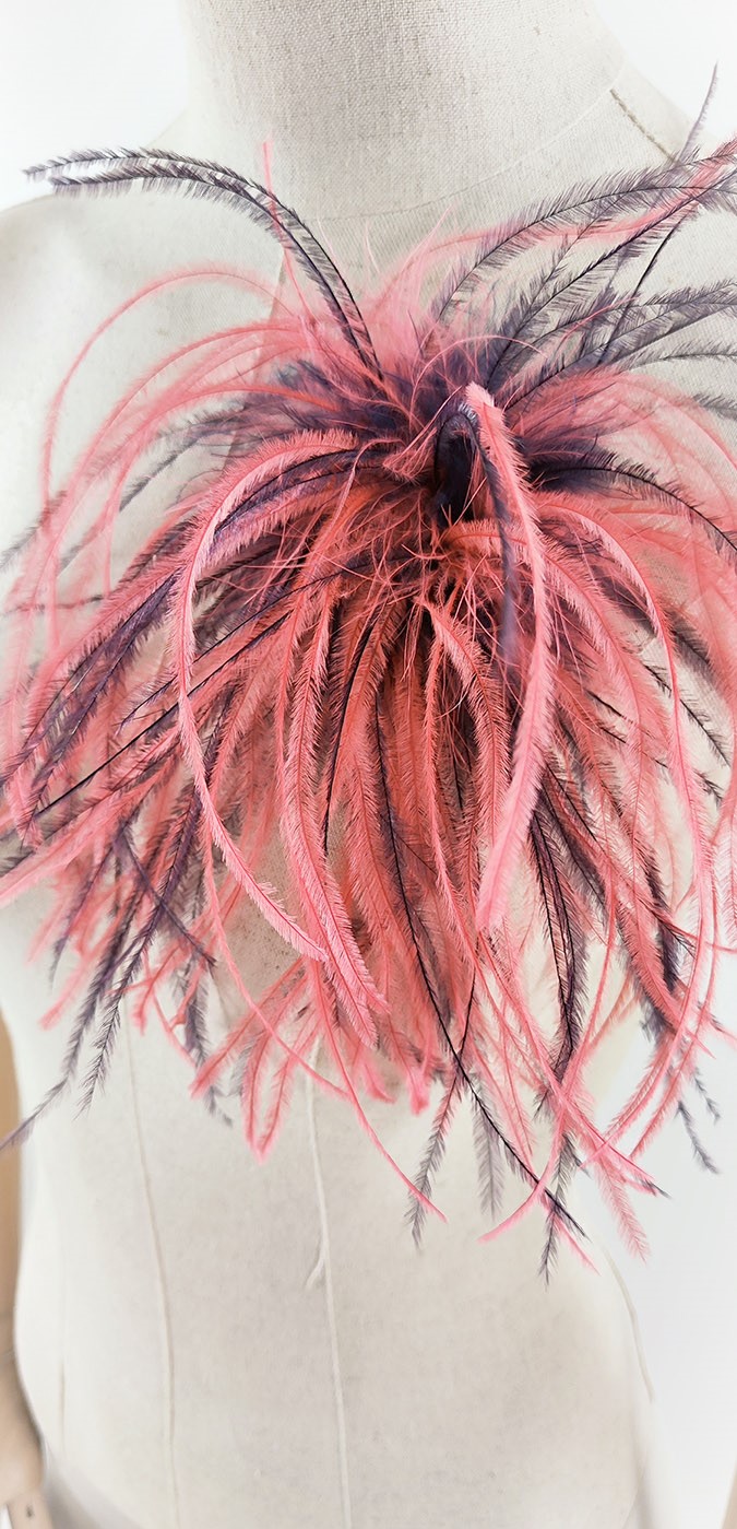 broche plume autruche rose violet