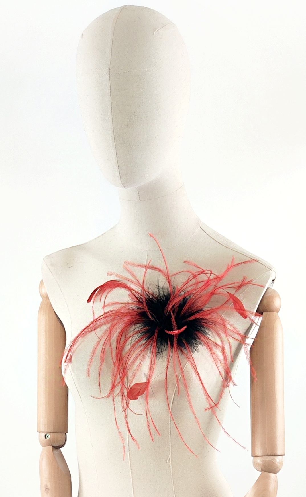broche accessoire plume autruche coq noir et brique