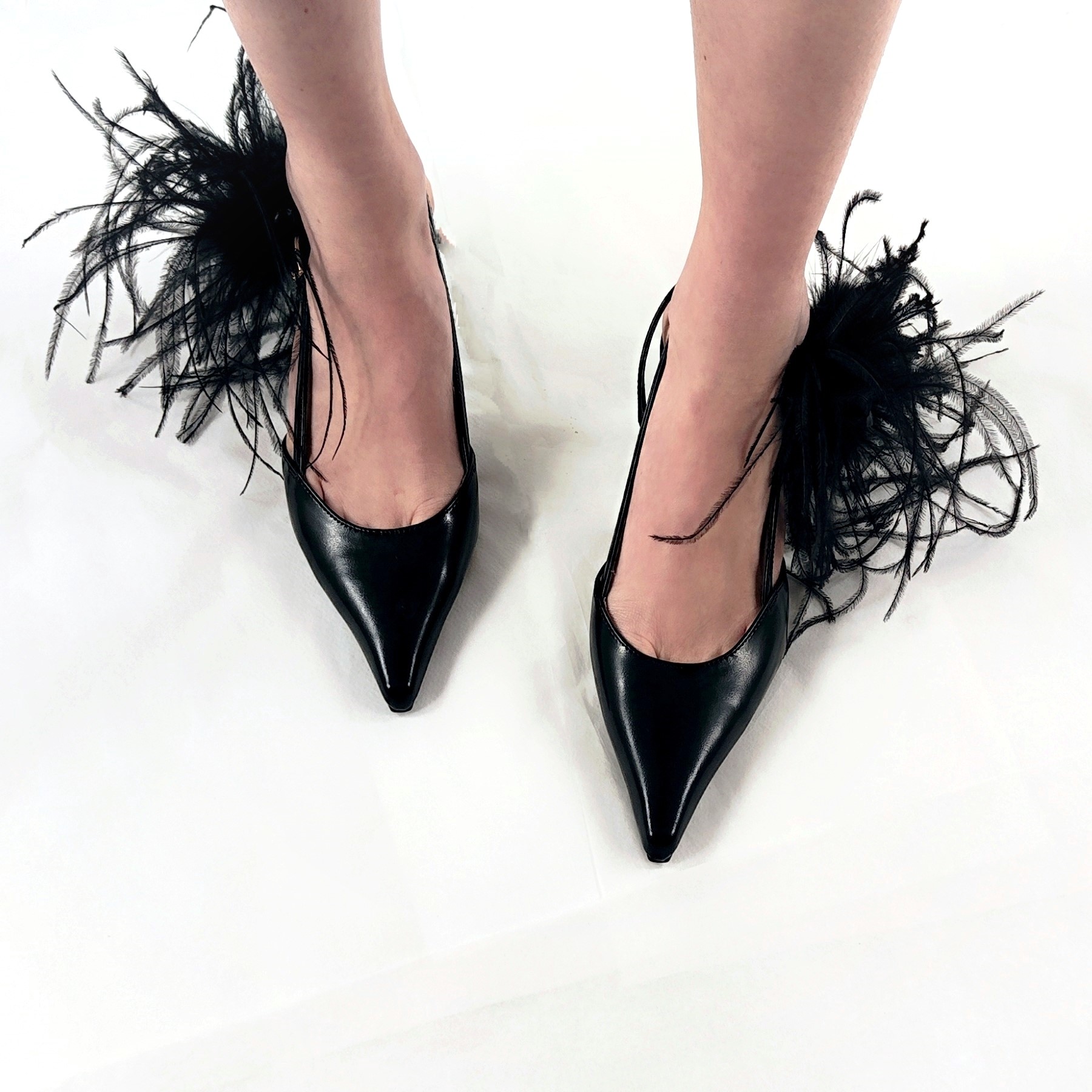 broche plume dautruche noir