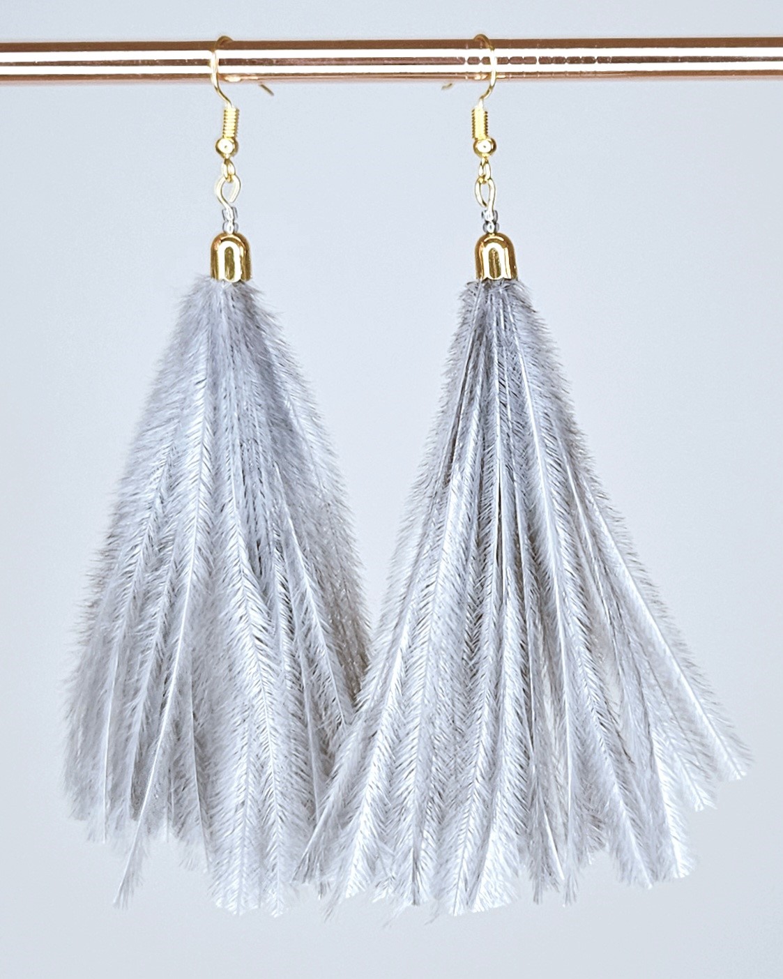boucle doreilles plume autruche détail1560G-48