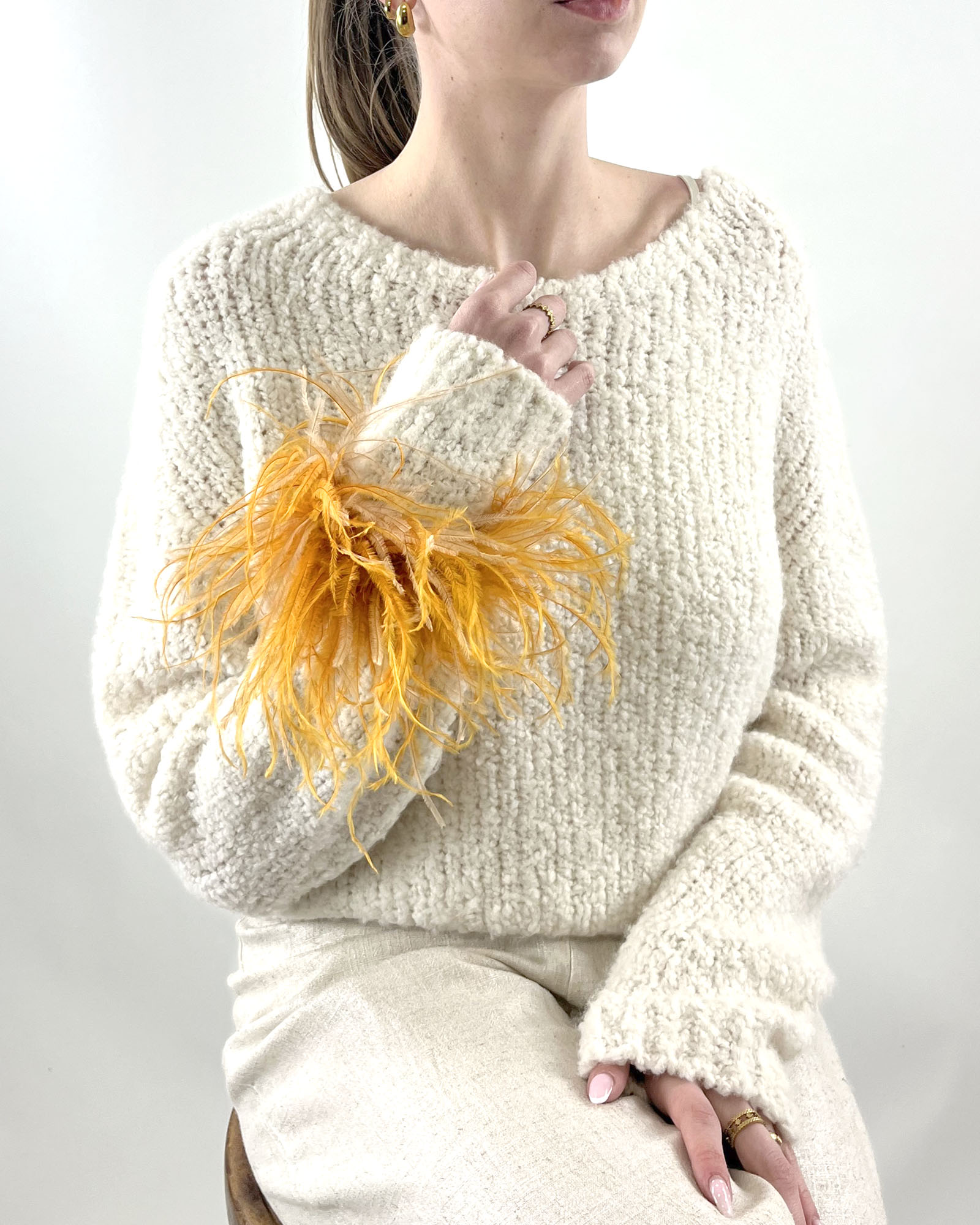 21142M-gold-biscuit-a