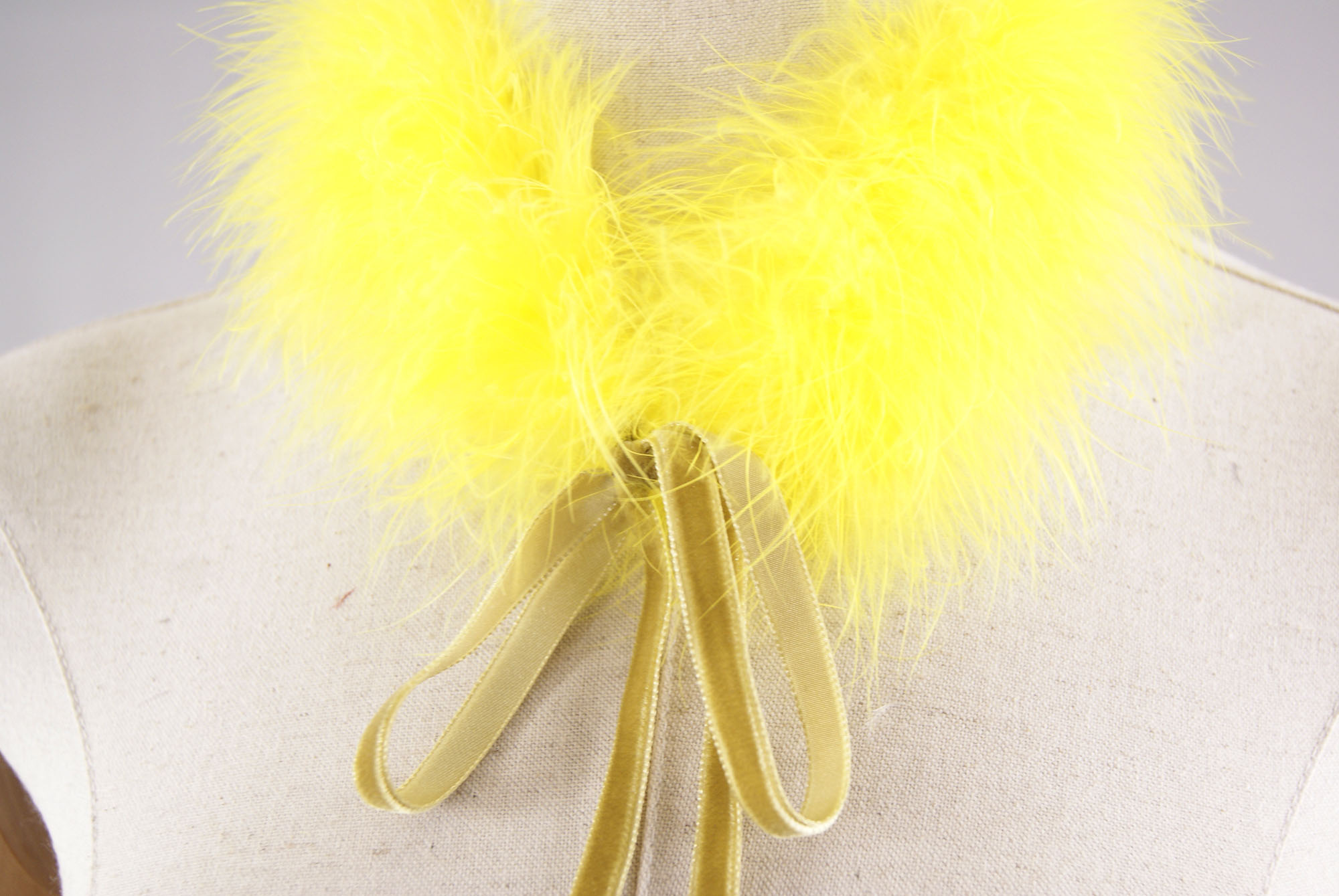 boa plume duvet jaune