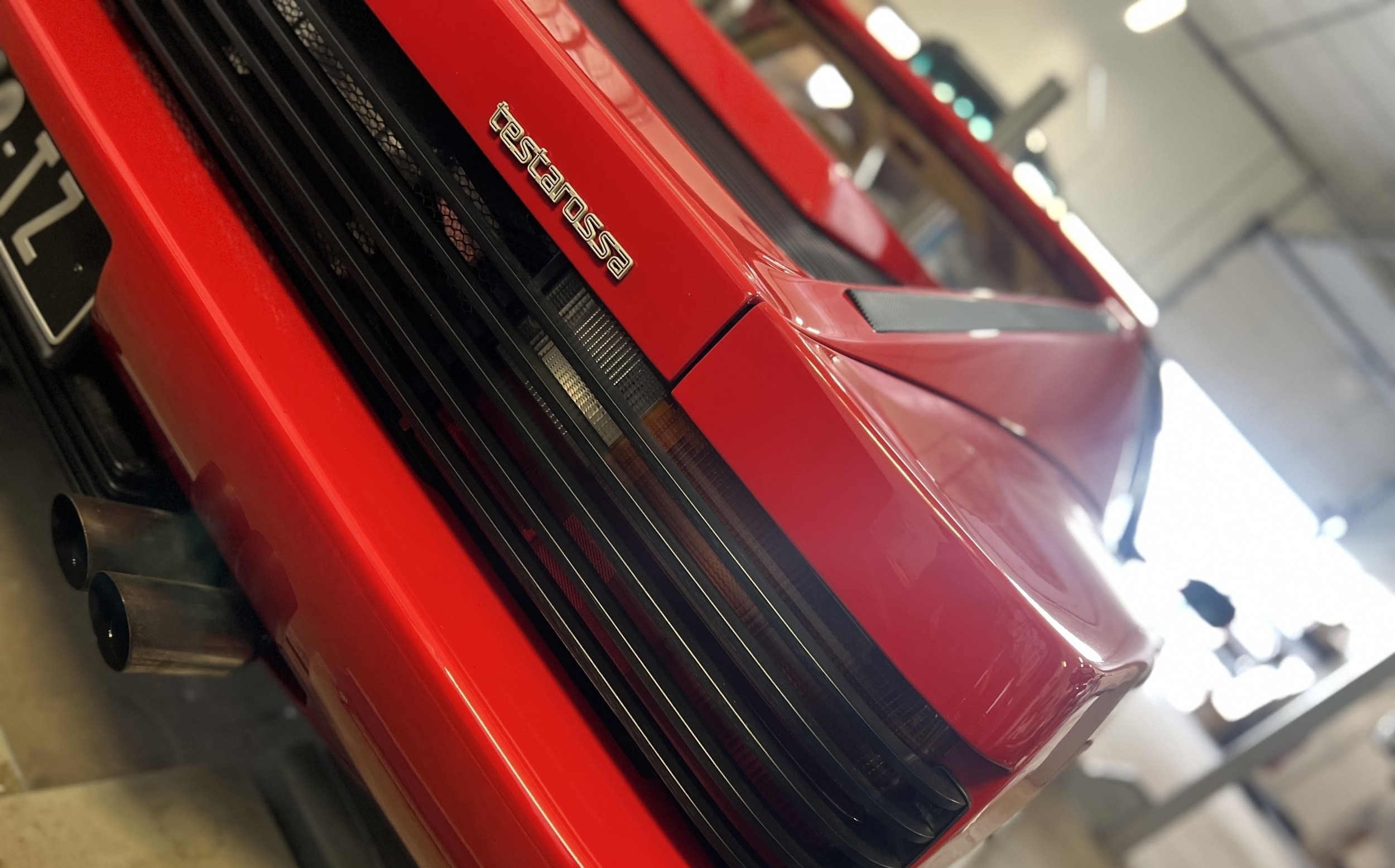 dashcam blackvue dr750x 2ch plus sur ferrari testarossa