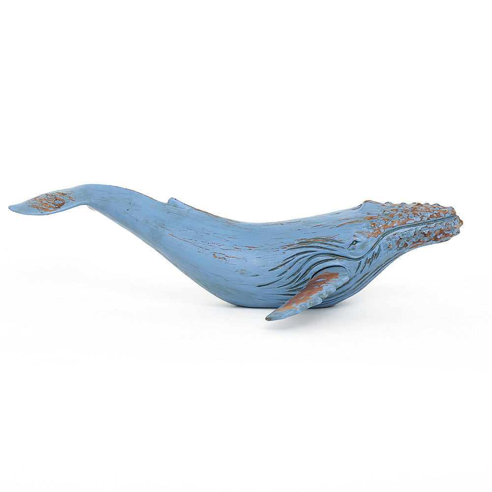 decoration-sculpture-baleine-a-bosse-bleue-ciel