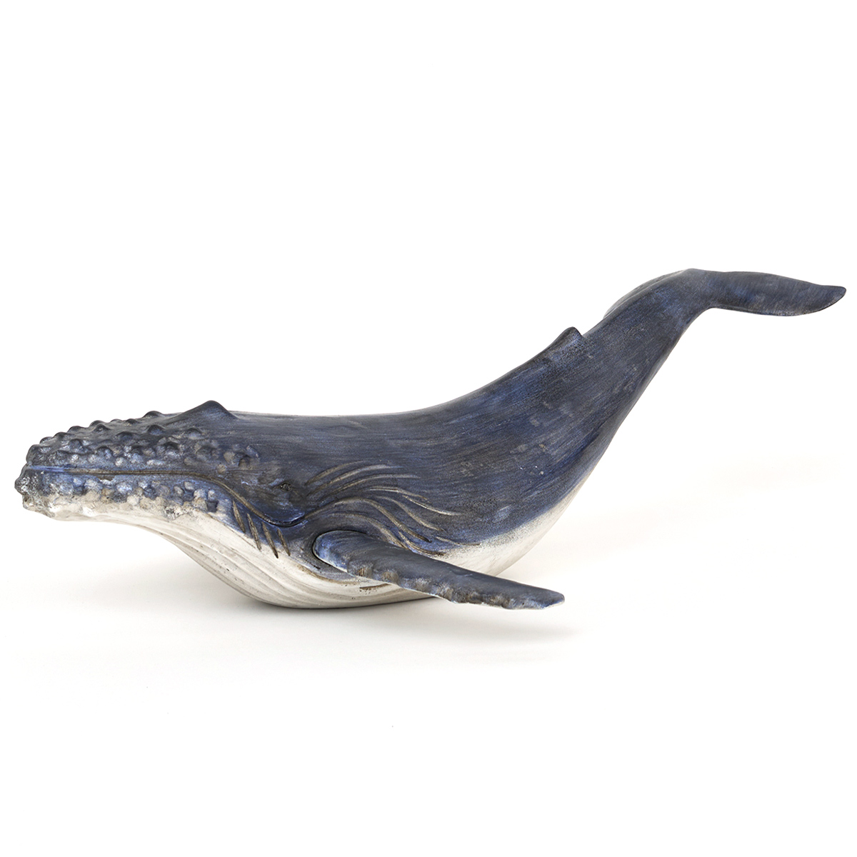 statue-baleine-a-bosse