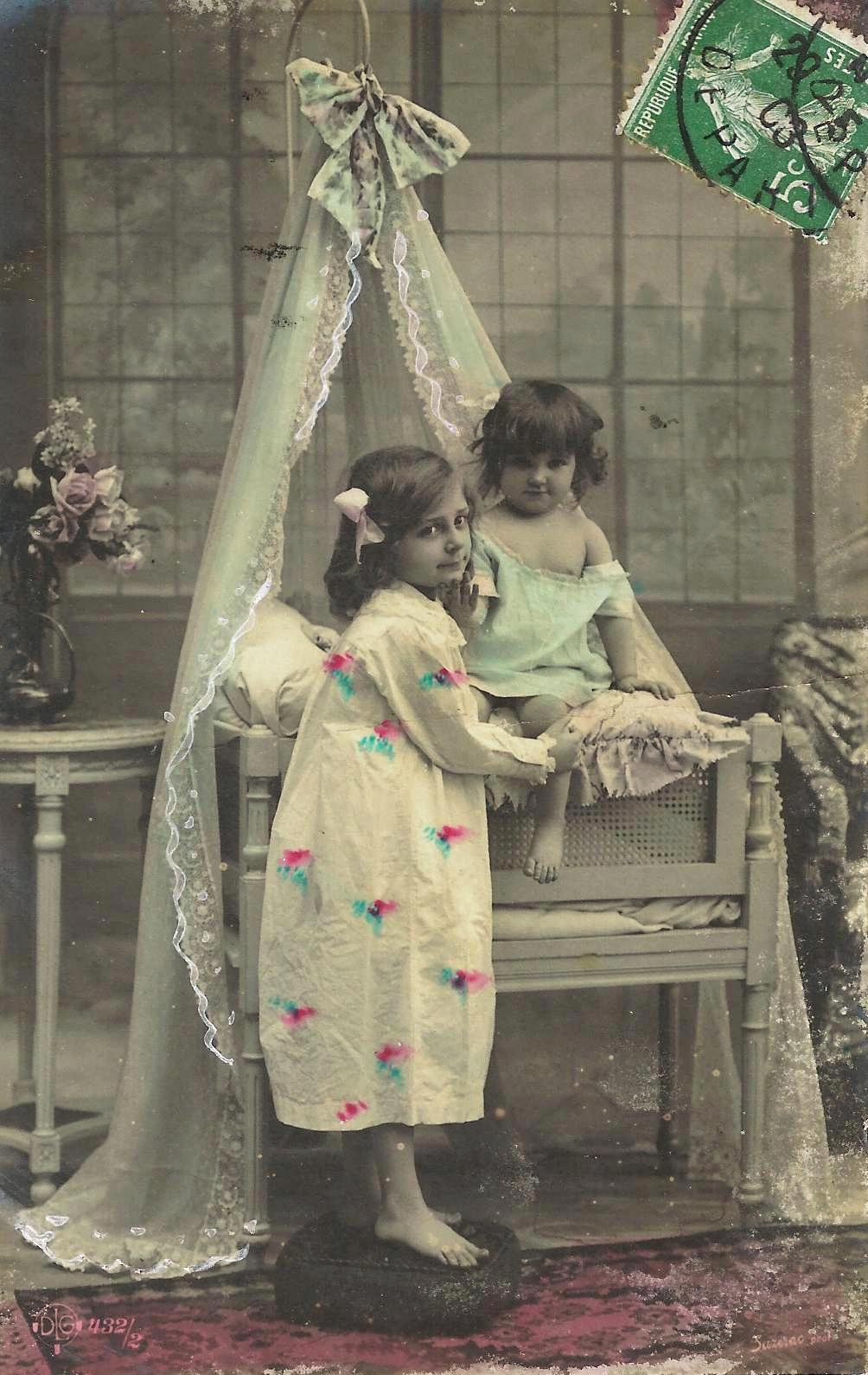 ENFANTS AU BERCEAU 1908