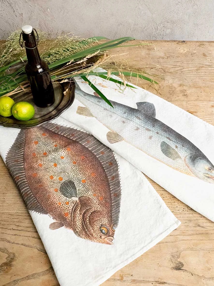 6001M-STOT-Linoroom-Kitchen-Towels-Salmon-and-Turbot-Vertical-LR2