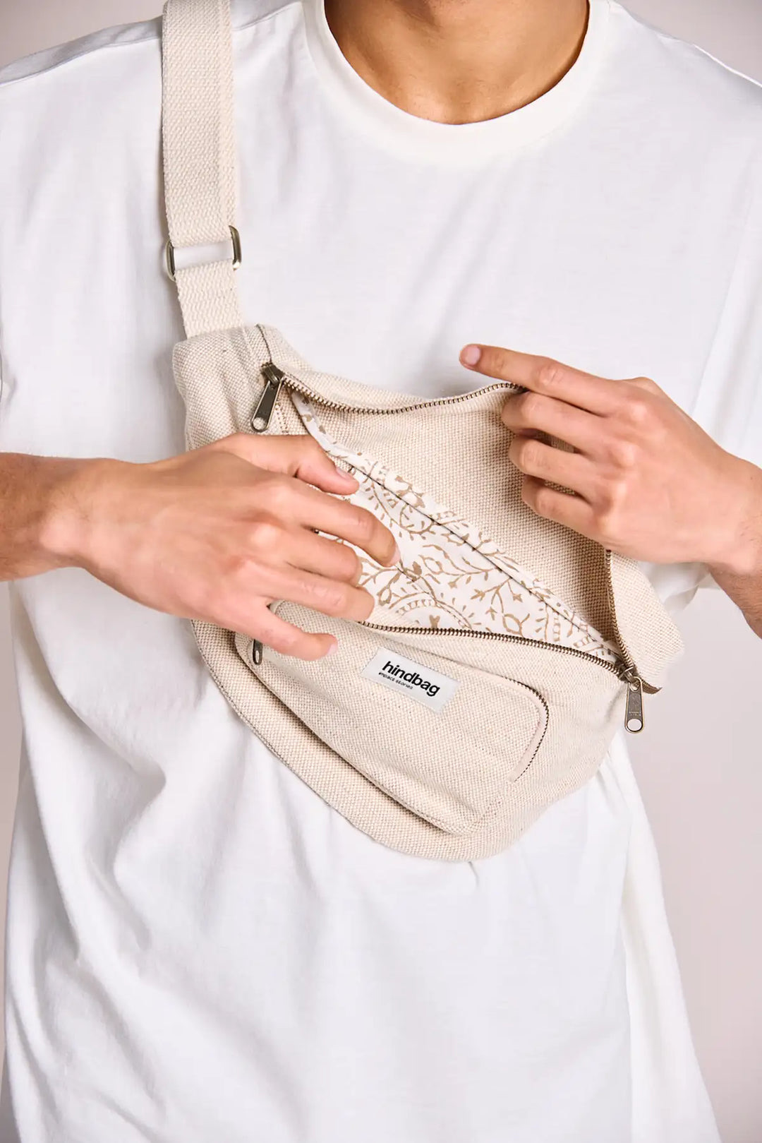 sac-banane-sofia-jute-homme-interieur-hindbag_1080x