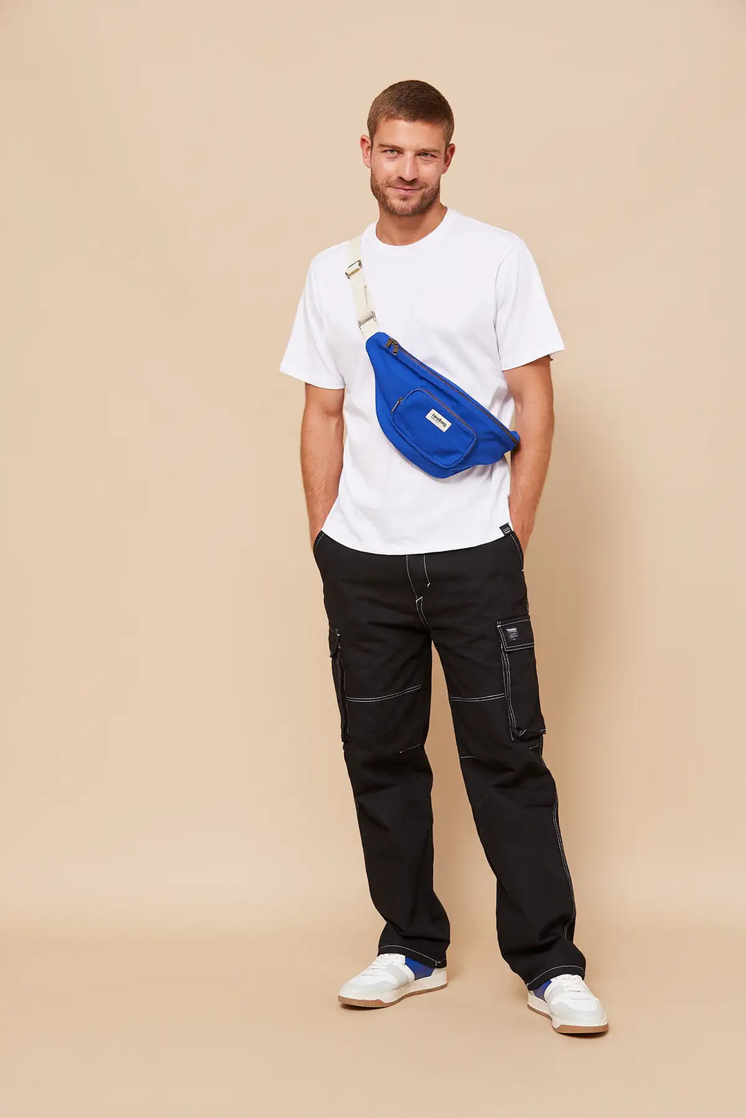 sac-banane-sofia-bleu-electrique_1080x