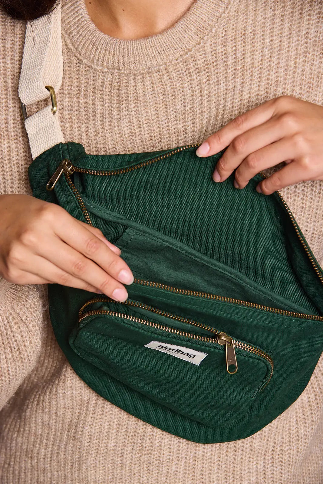 sac-banane-sofia-sapin-femme-interieur-hindbag_1080x
