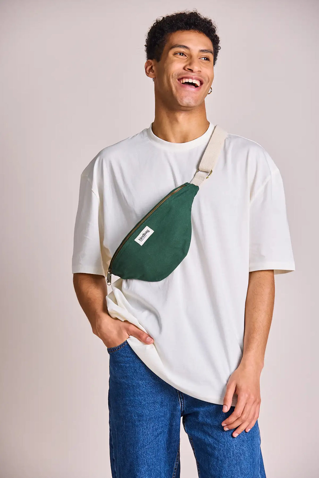 sac-banane-olivia-sapin-homme-bandouliere-hindbag_1080x