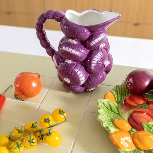 carafe-legume-onion-onion-klevering_madeindesign_1742466345_original