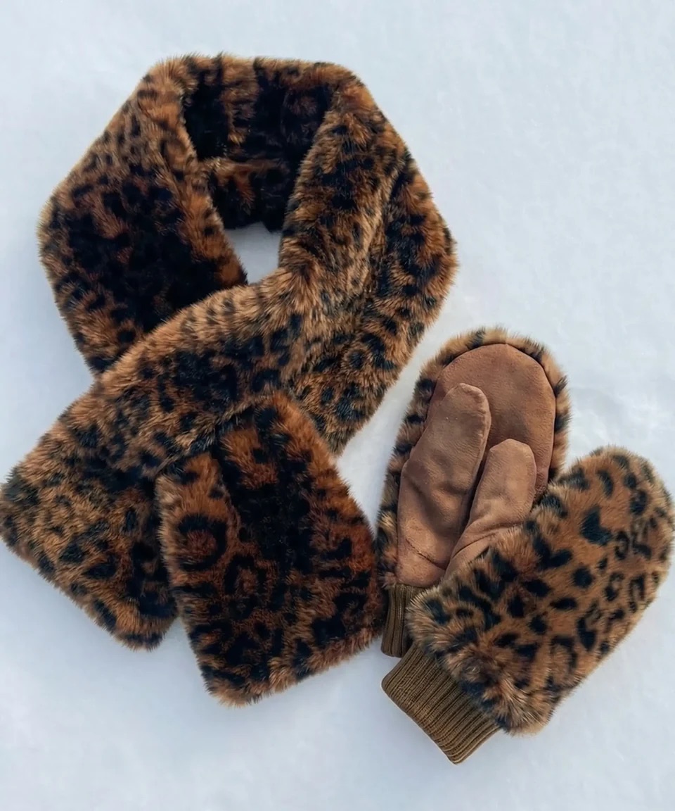Moufes_et_echarpes-leopard-marron-waro