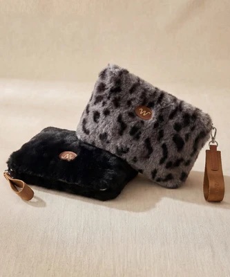 Pochette_zip_fourrure_noir_waro_400x400