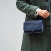 Keecie_lunchbreak_bag_inkblue_sfeer3