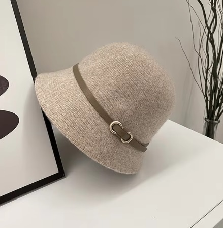 LOU BEIGE