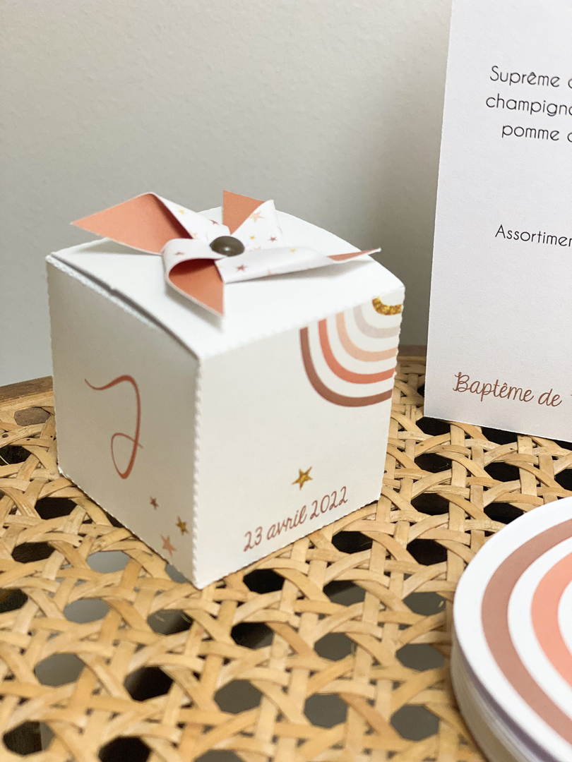 50 Boîtes Dragées Bohème Rose Arc-en-ciel - Carton 250g, 8x4x10cm - Pour Baptême, Baby Shower, Fête Naissance Fille