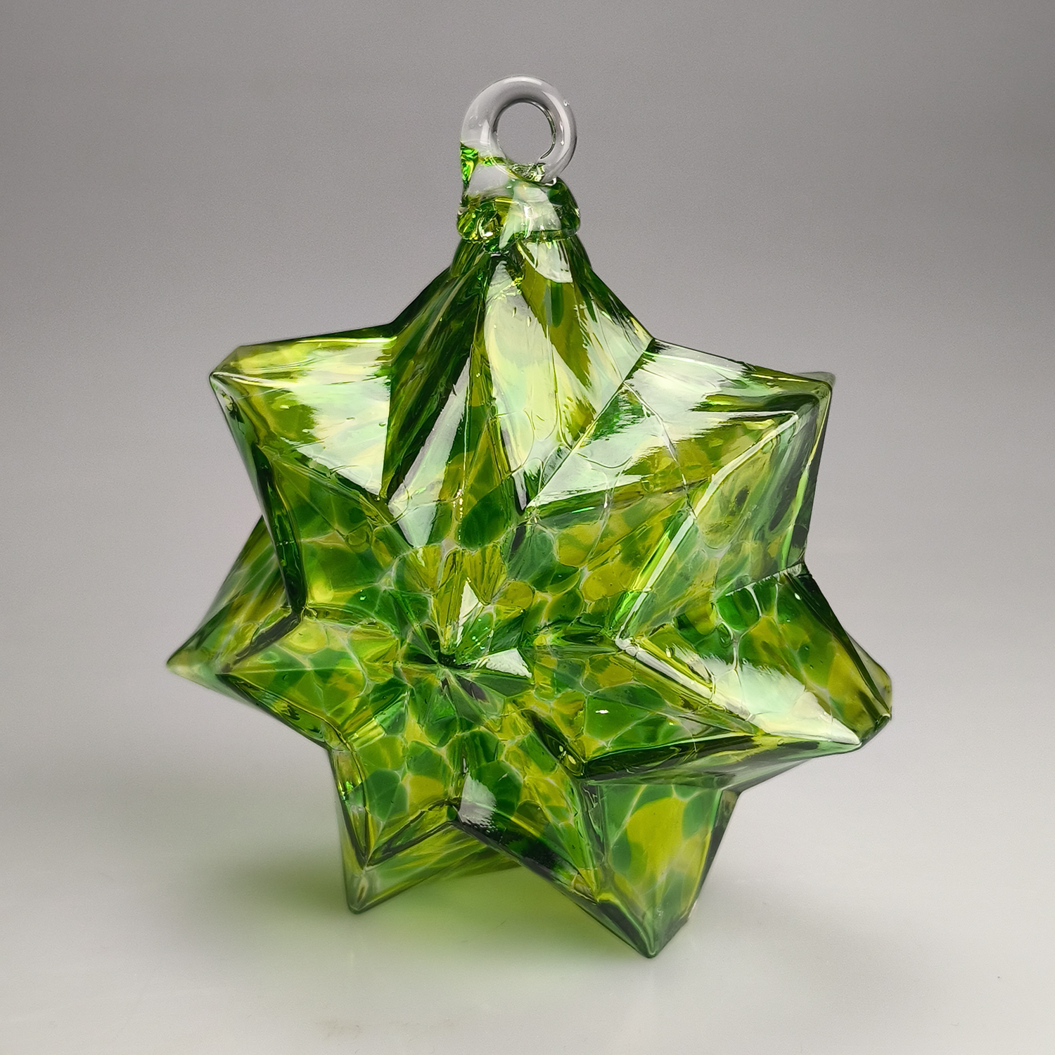 Boule_2025_Etoile_Vert_Sapin