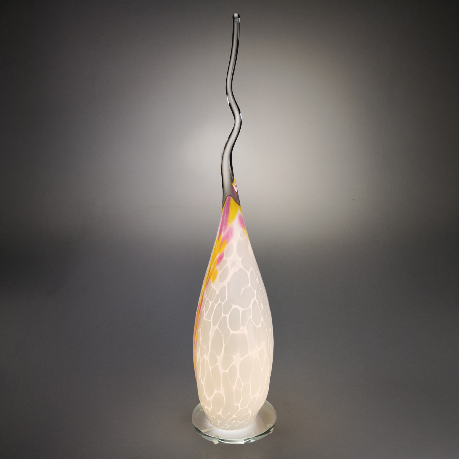 lampe_plume_ambre_rose_cote
