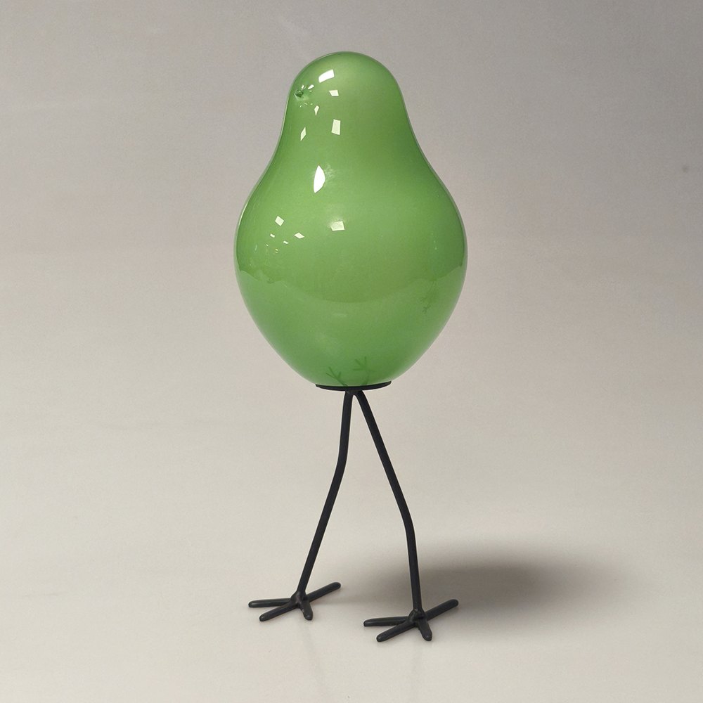 oiseau_sur_pied_vert_1
