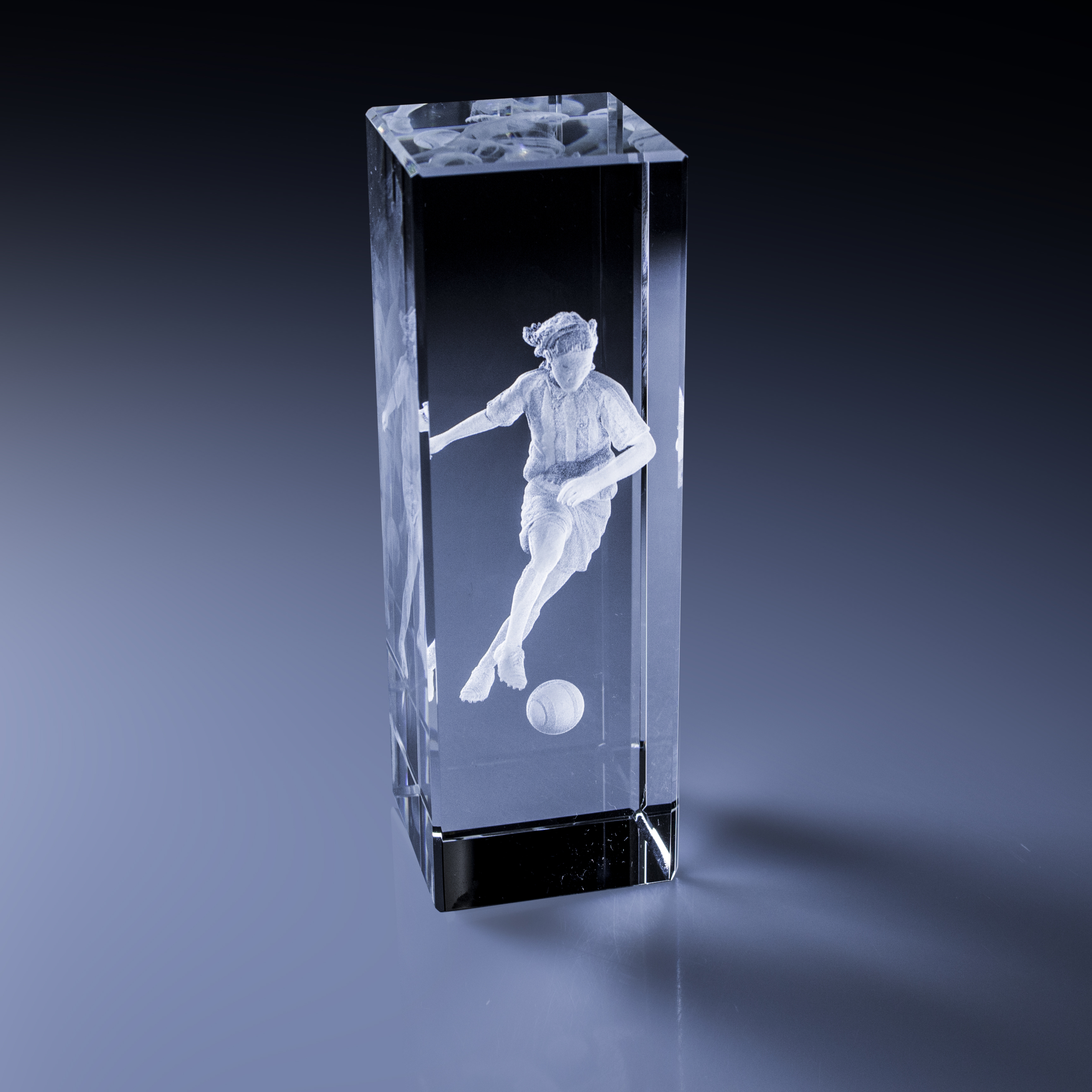 bloc_laser_3d_sportif_footballeuse