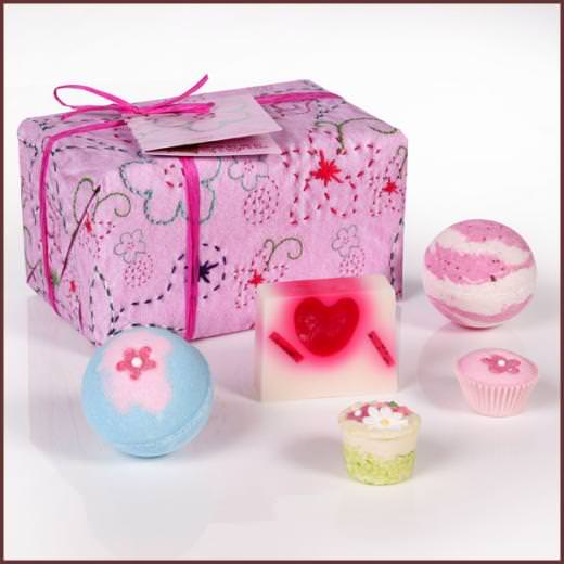 Lulu shop Bomb cosmetics Coffret cadeau Pretty in Pink