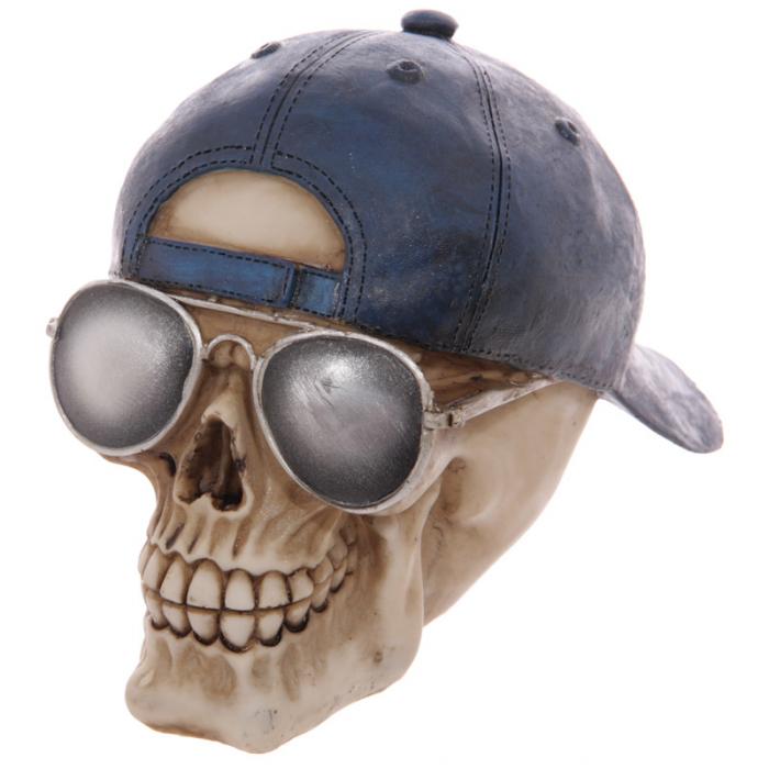 Crâne portant une casquette à lenvers et lunettes de soleil Lulu Shop 3