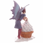 Figurine de Fée avec un cupcake lulu shop 3