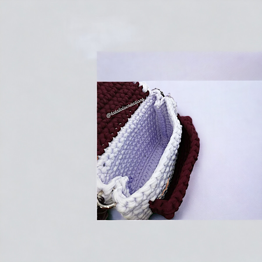 Sac_besace_violet_prune-removebg-preview-Photoroom(1)