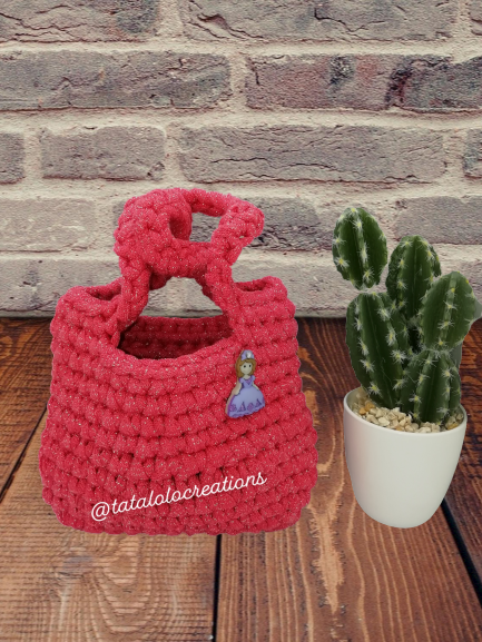 sac_a_main_rose_princesse_réf_E05-removebg-preview