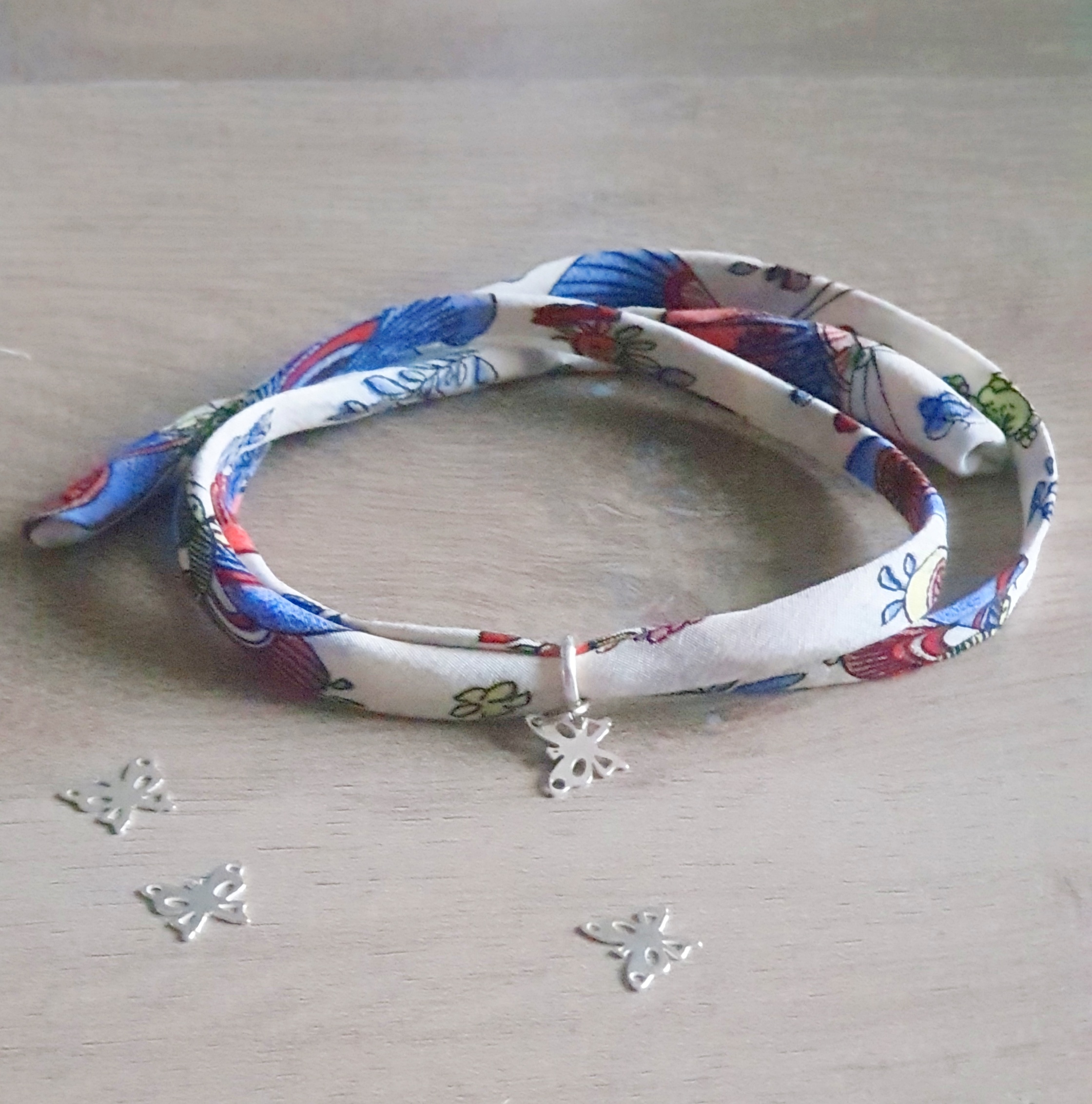 Bracelet papillons à plat 5