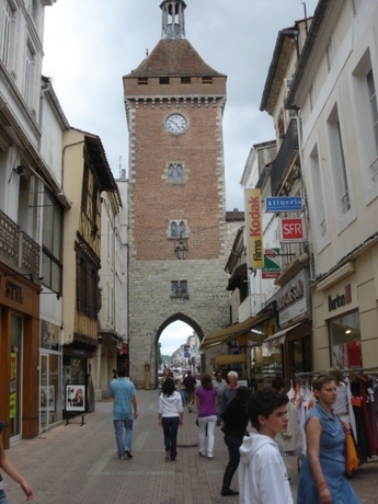 Villeneuve_sur_lot_porte_de_la_tour