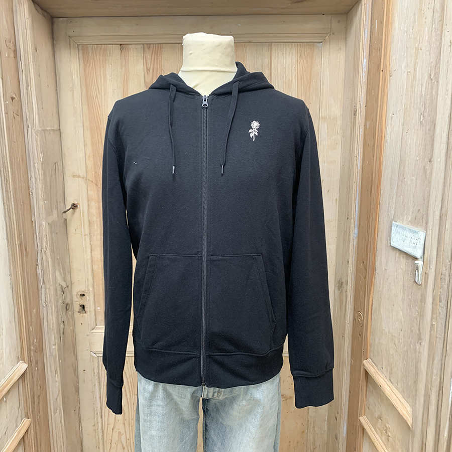 broderie tournesol coeur sur sweat capuche catégorie sweat pull