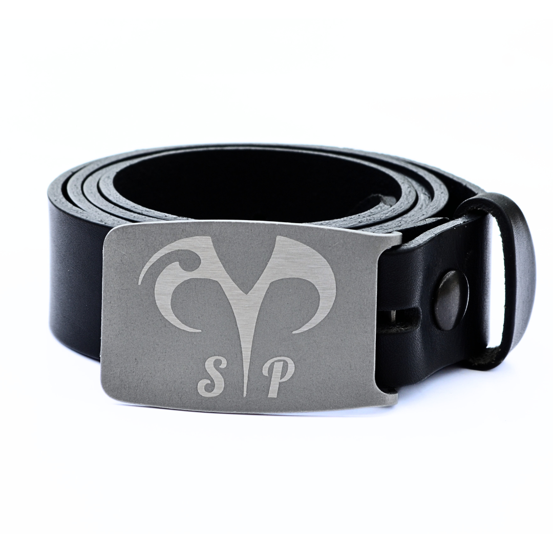 Boucle de ceinture en acier inoxydable gravée avec signe astrologique Bélier et initiales – Metaldart