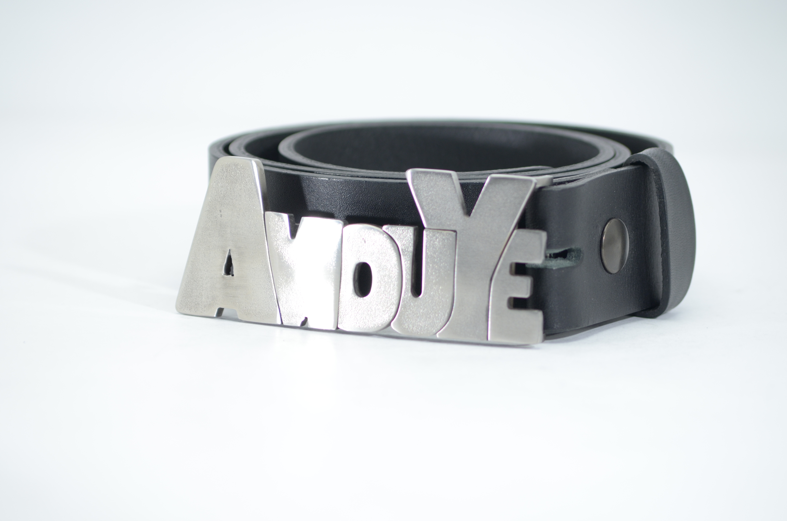 Boucle de ceinture StreetArt en inox personnalisée avec lettres