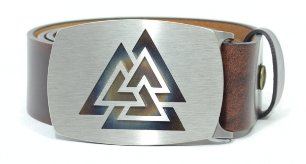Ceinture personnalisée en cuir avec boucle motif Viking – création artisanale unique faite main en France