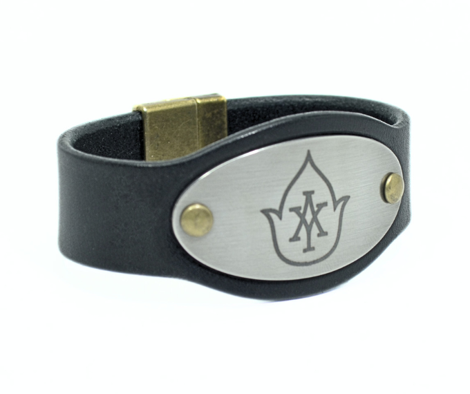 Bracelets en cuir personnalisés avec plaque inox gravée avec votre logo, idée cadeau unique sur mesure – Metaldart