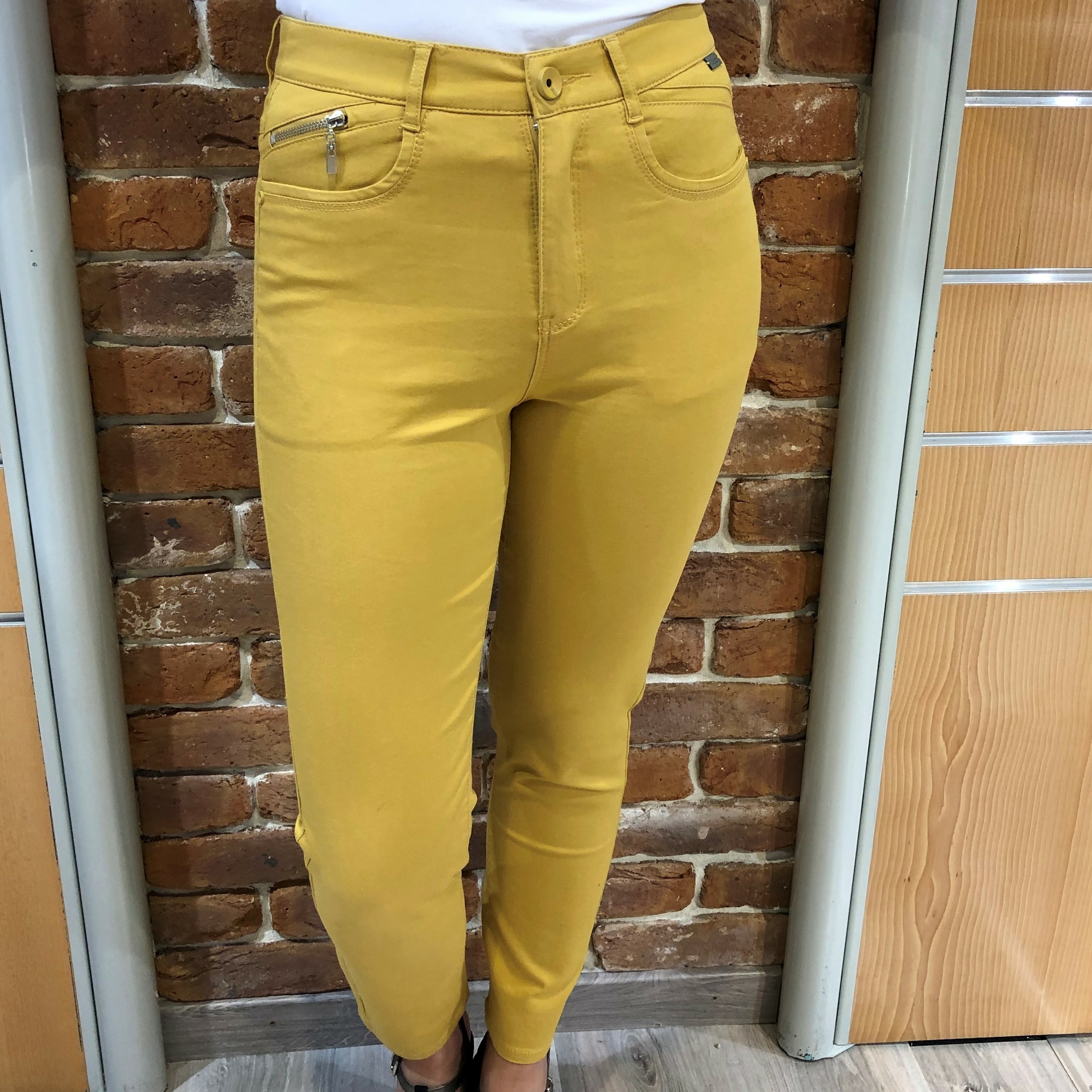 pantalon 7/8 jaune avec poche zipée