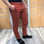 Chino en toile homme brique