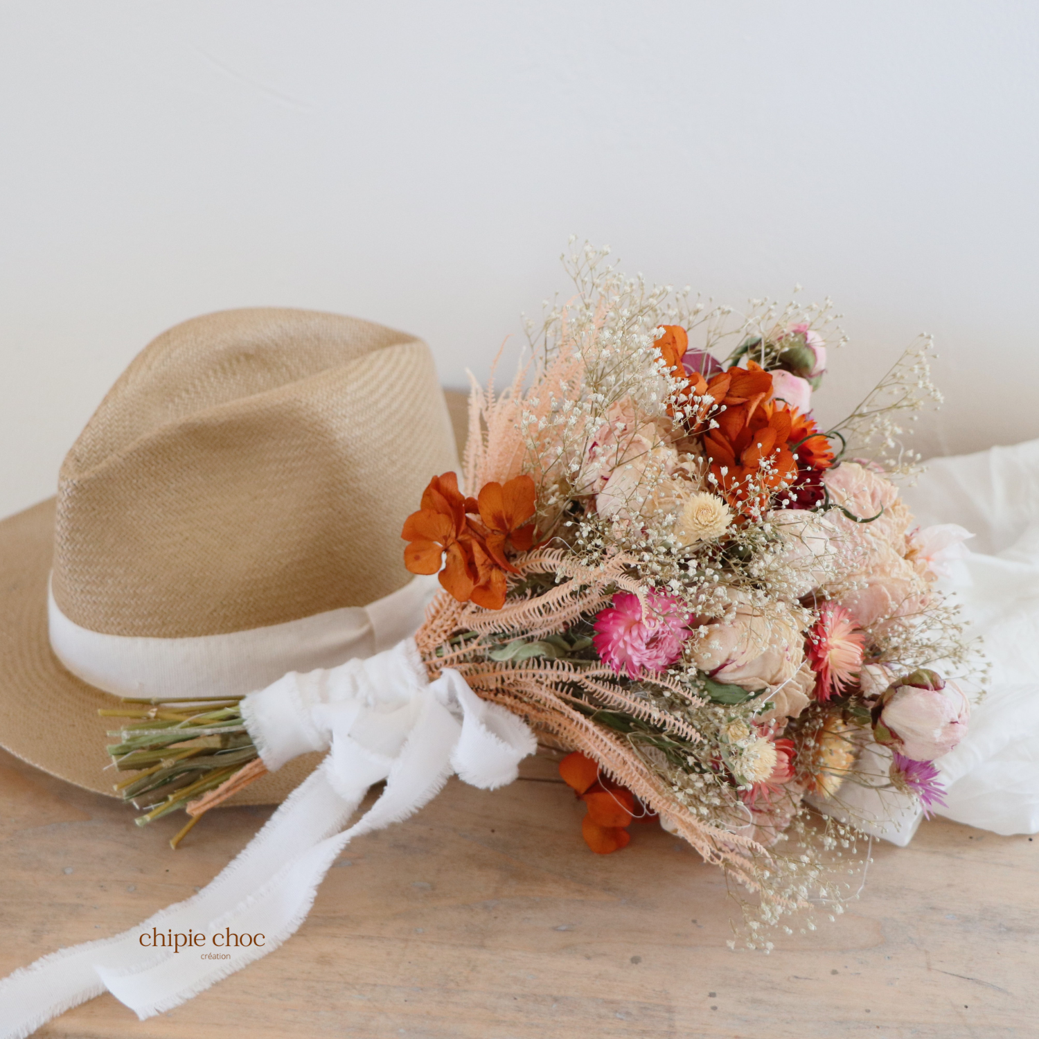 Bouquet de mariée en fleurs séchées