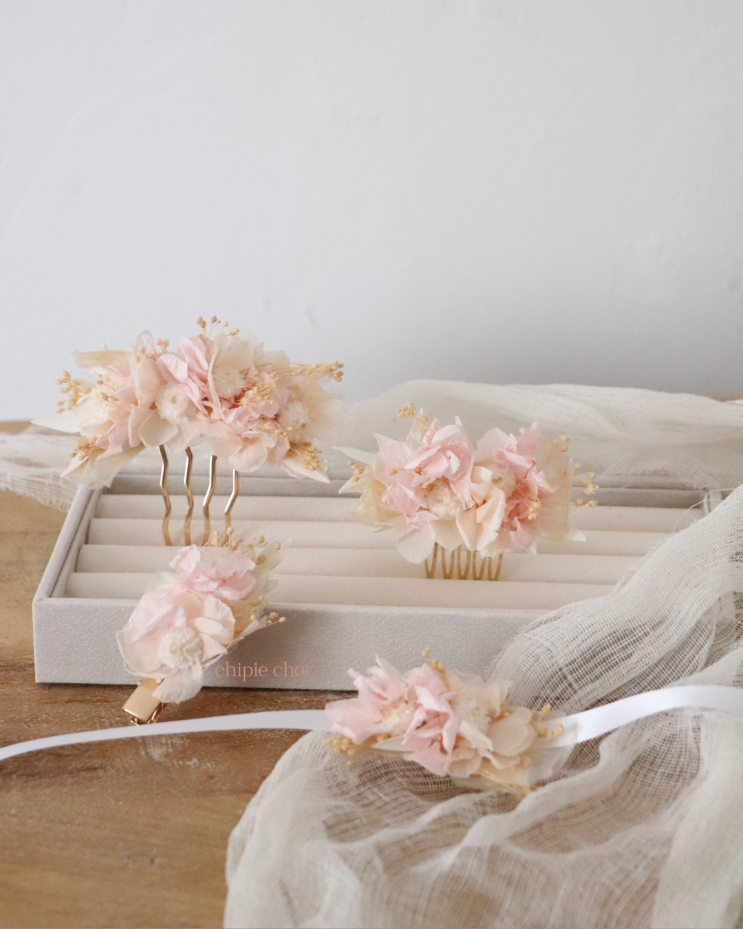 Acessoire coiffure mariée fleurs séchées